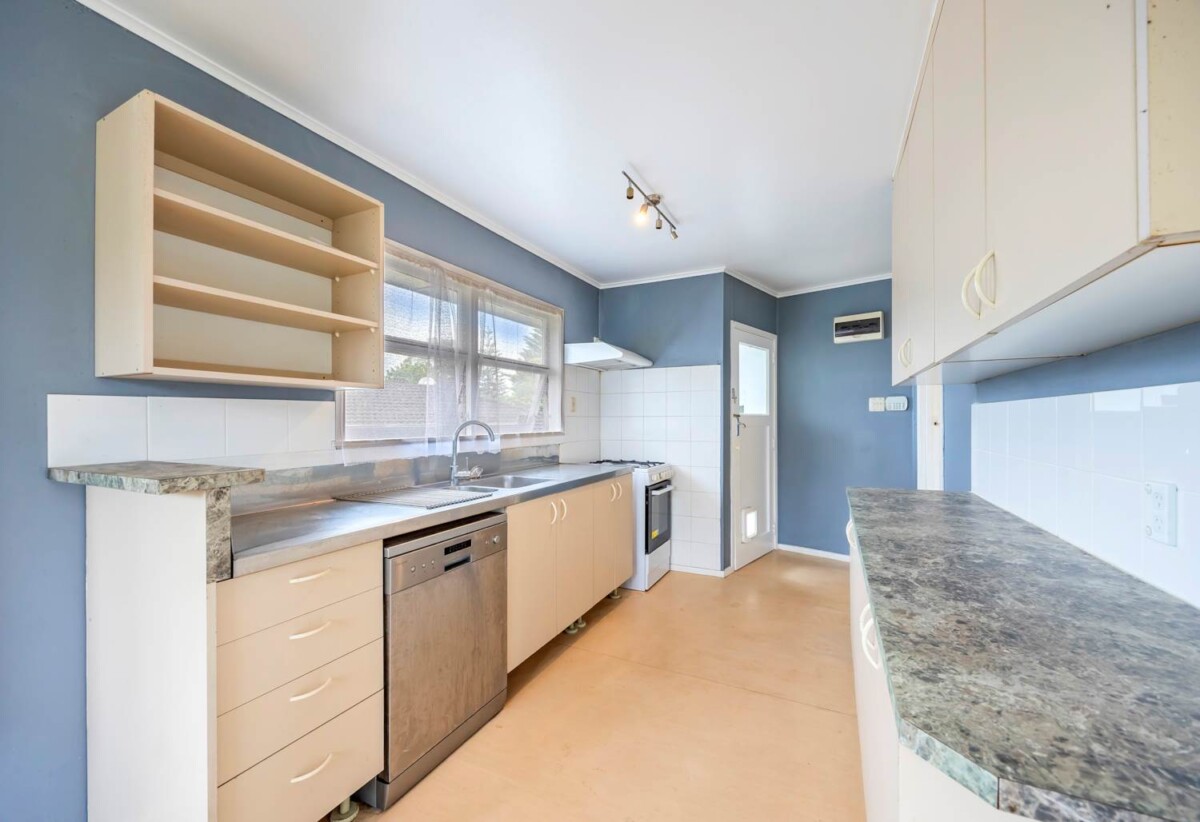 2x 3-beds Houses on 1 Title, 804m² Corner Site, THAB, currently rented for ($650 plus $575) per week, 41 Ashgrove Road, Mangere, Auckland
