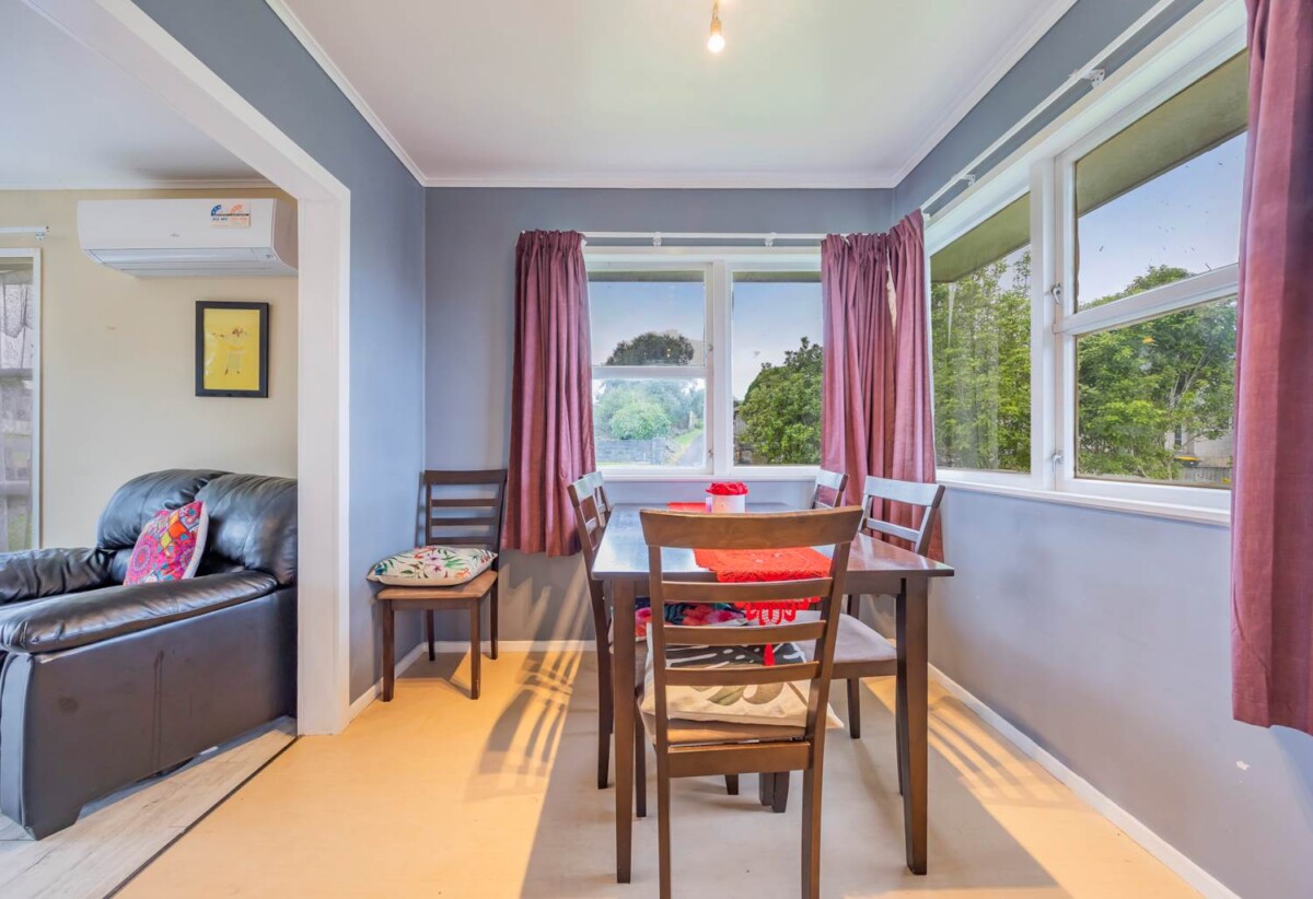 2x 3-beds Houses on 1 Title, 804m² Corner Site, THAB, currently rented for ($650 plus $575) per week, 41 Ashgrove Road, Mangere, Auckland