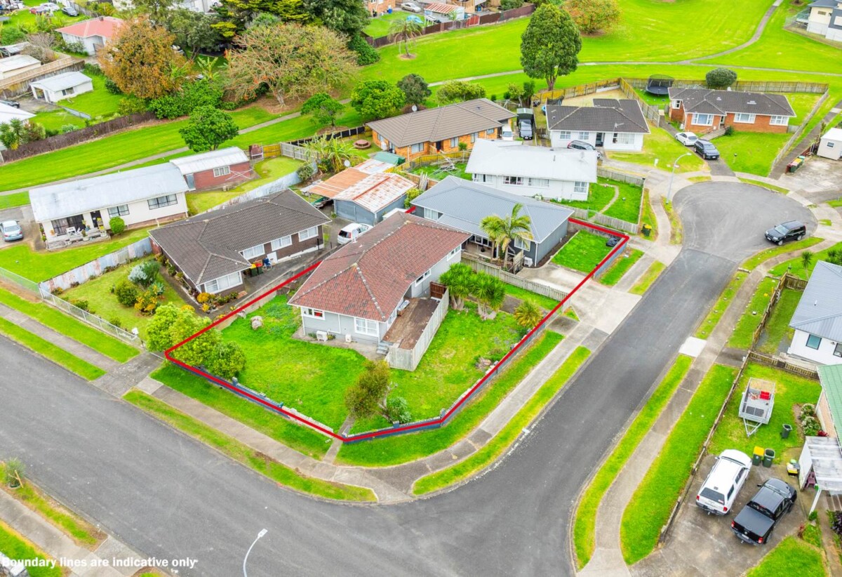2x 3-beds Houses on 1 Title, 804m² Corner Site, THAB, currently rented for ($650 plus $575) per week, 41 Ashgrove Road, Mangere, Auckland