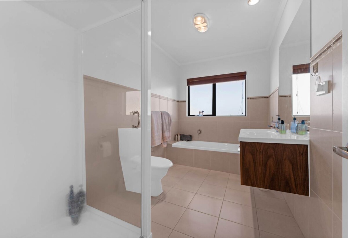 3 Silverwood Drive, Flat Bush, Auckland