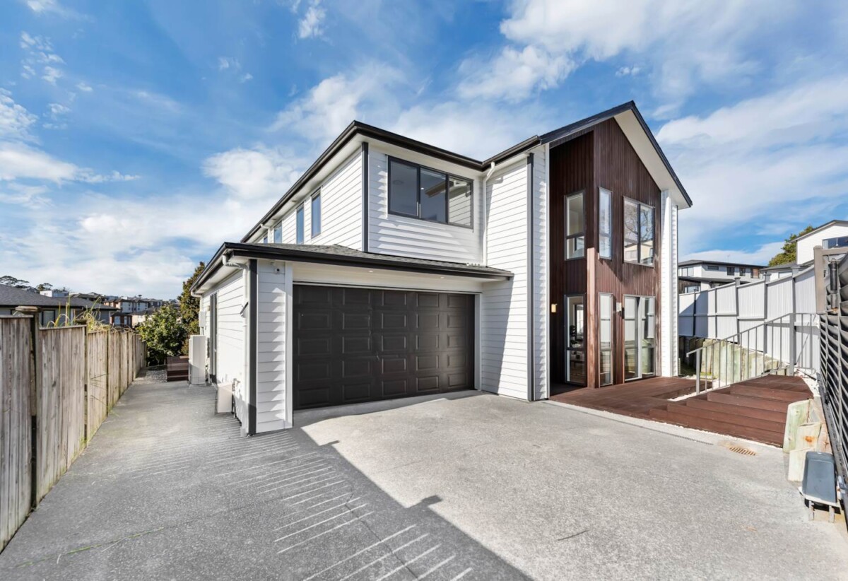 7 Lagonda Rise, Pinehill, Auckland