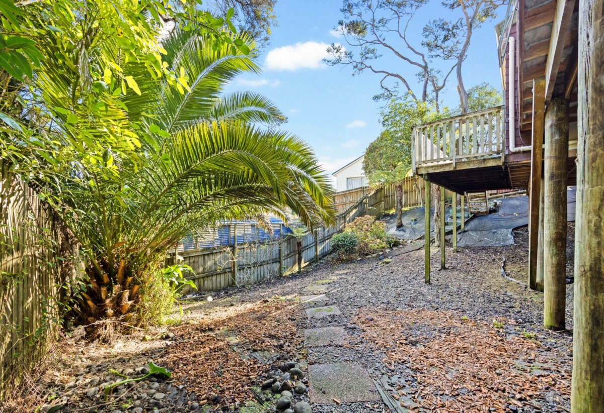 2/15 Contessa Drive, Glenfield, Auckland
