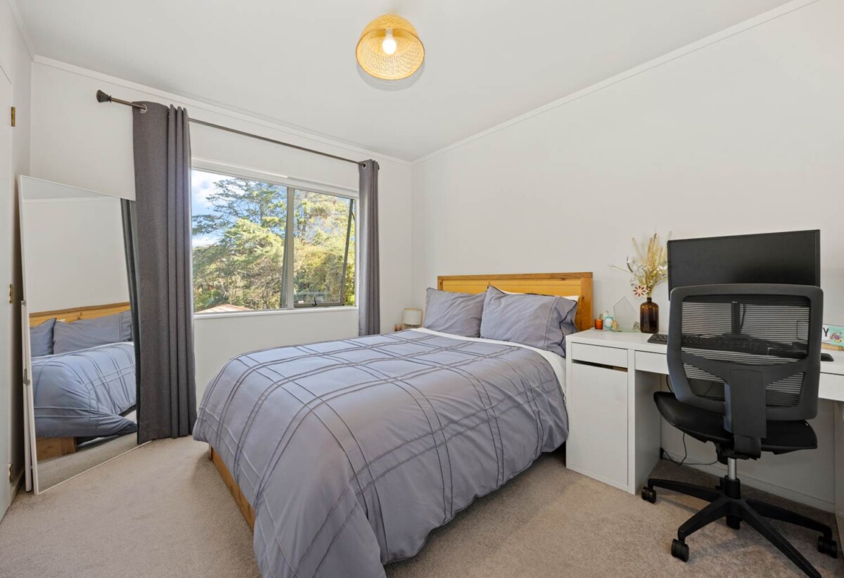2/15 Contessa Drive, Glenfield, Auckland