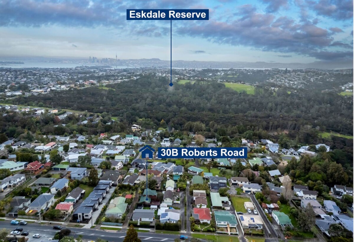 2/30 Roberts Road, Glenfield, Auckland