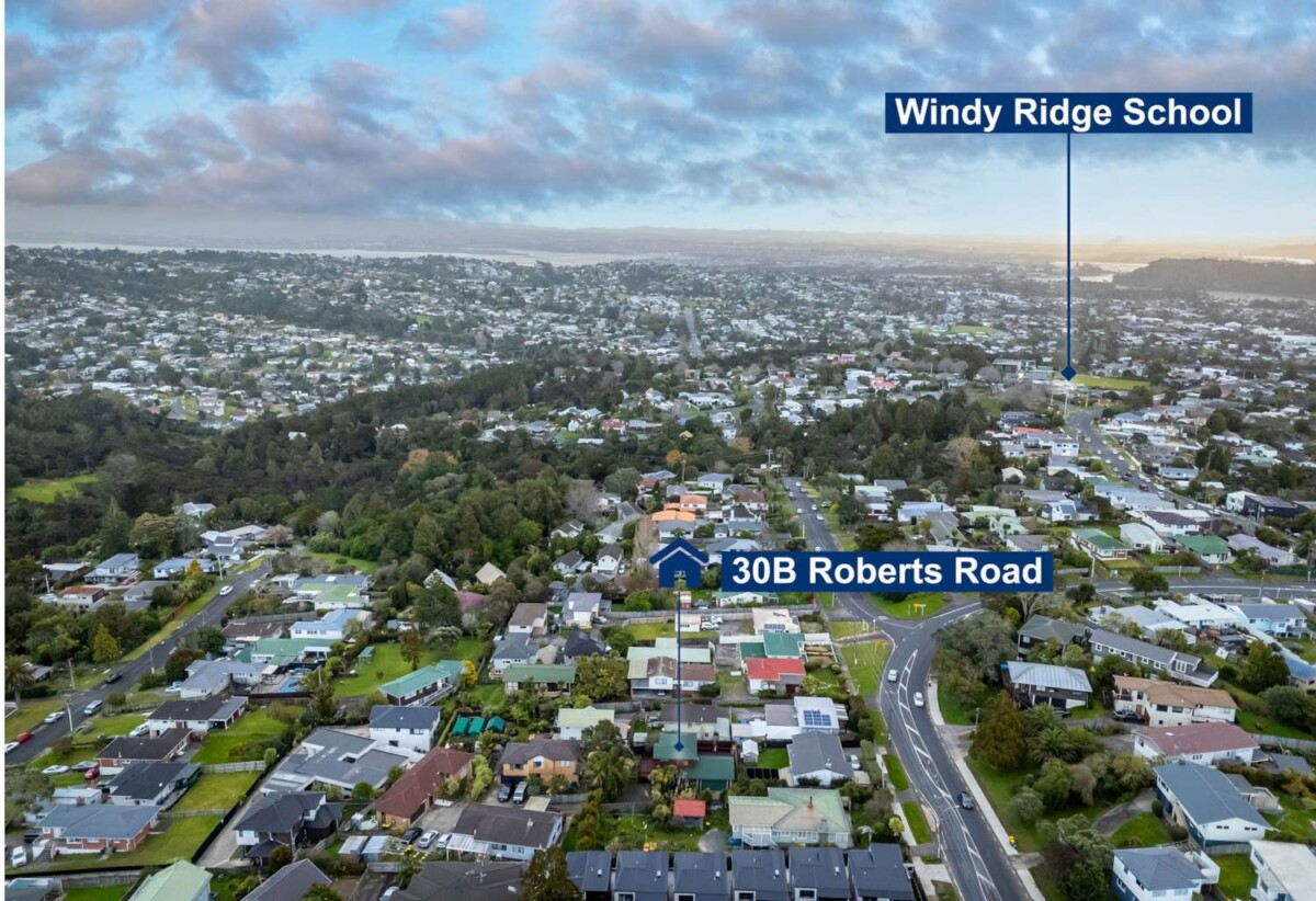 2/30 Roberts Road, Glenfield, Auckland