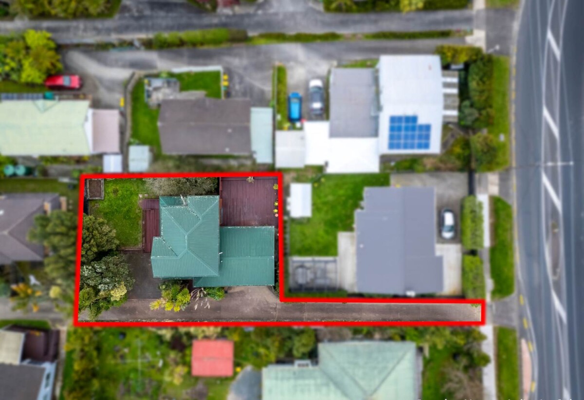 2/30 Roberts Road, Glenfield, Auckland