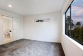 2/30 Roberts Road, Glenfield, Auckland