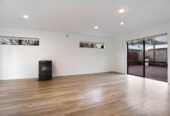 2/30 Roberts Road, Glenfield, Auckland