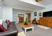 1/4 Lynn Road, Glenfield, Auckland