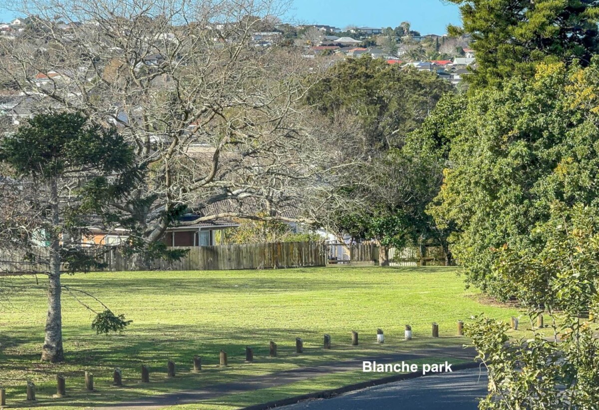 13B Blanche Way, Half Moon Bay, Auckland