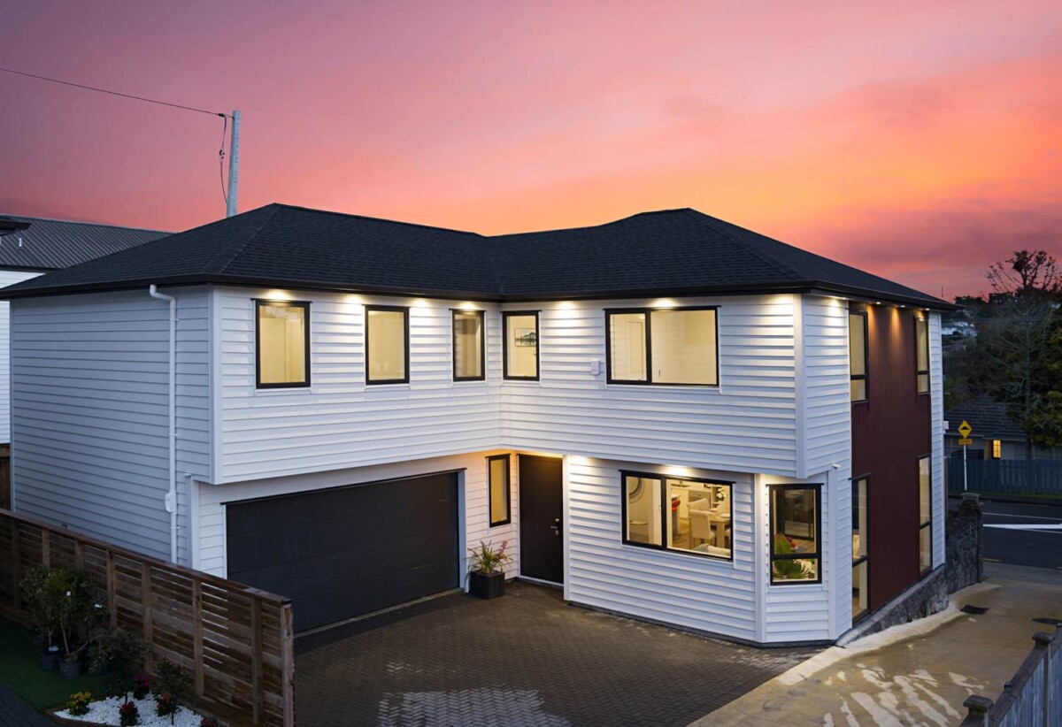 92 Godley Road, Green Bay, Auckland