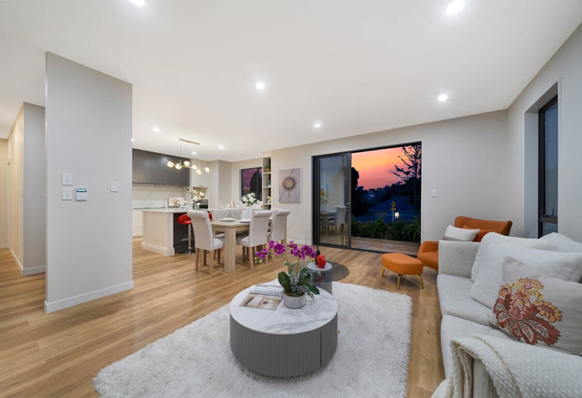 92 Godley Road, Green Bay, Auckland