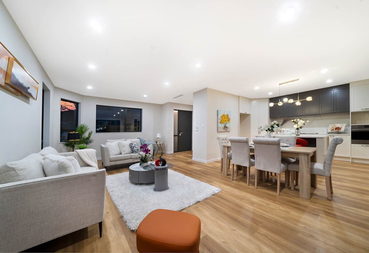 92 Godley Road, Green Bay, Auckland
