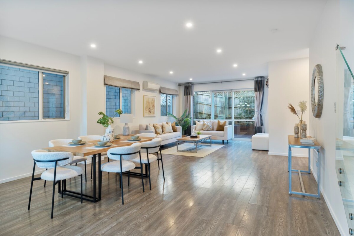 Vendor’s Paying Two Mortgages – This Must Be Sold, 22 Sunshine Boulevard, Sunnyvale, Auckland