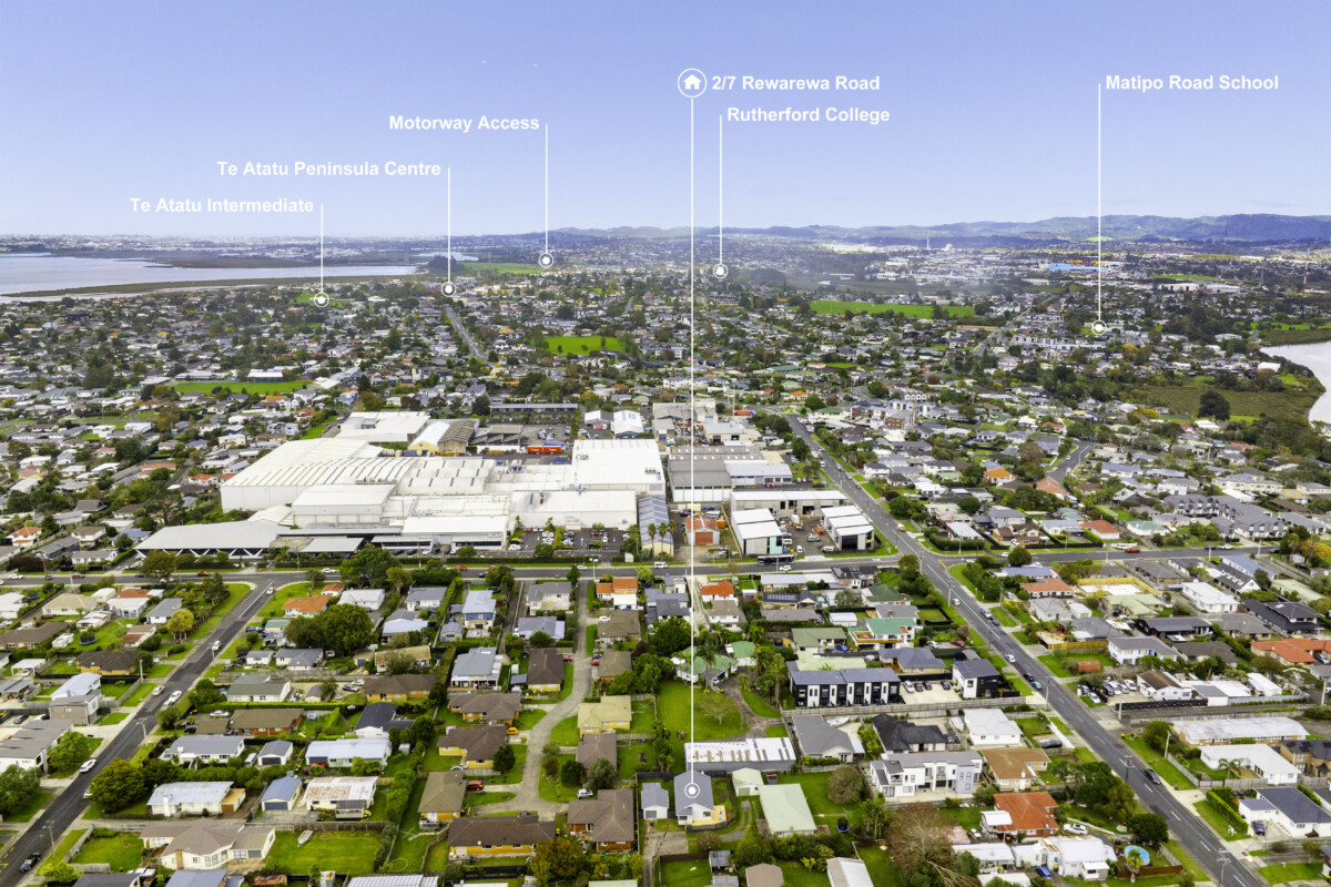 2/7 Rewarewa Road, Te Atatu Peninsula