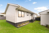 2/7 Rewarewa Road, Te Atatu Peninsula