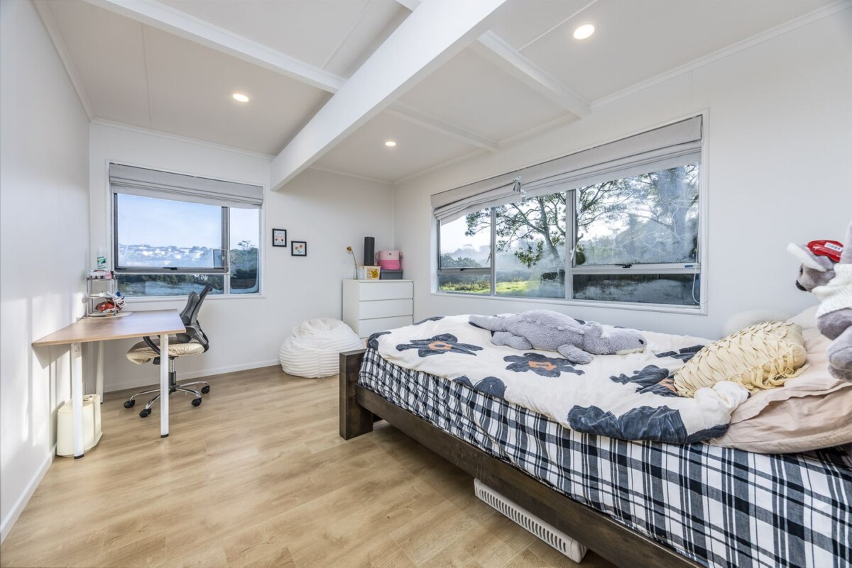 7 Chamberlain Road, Massey, Auckland