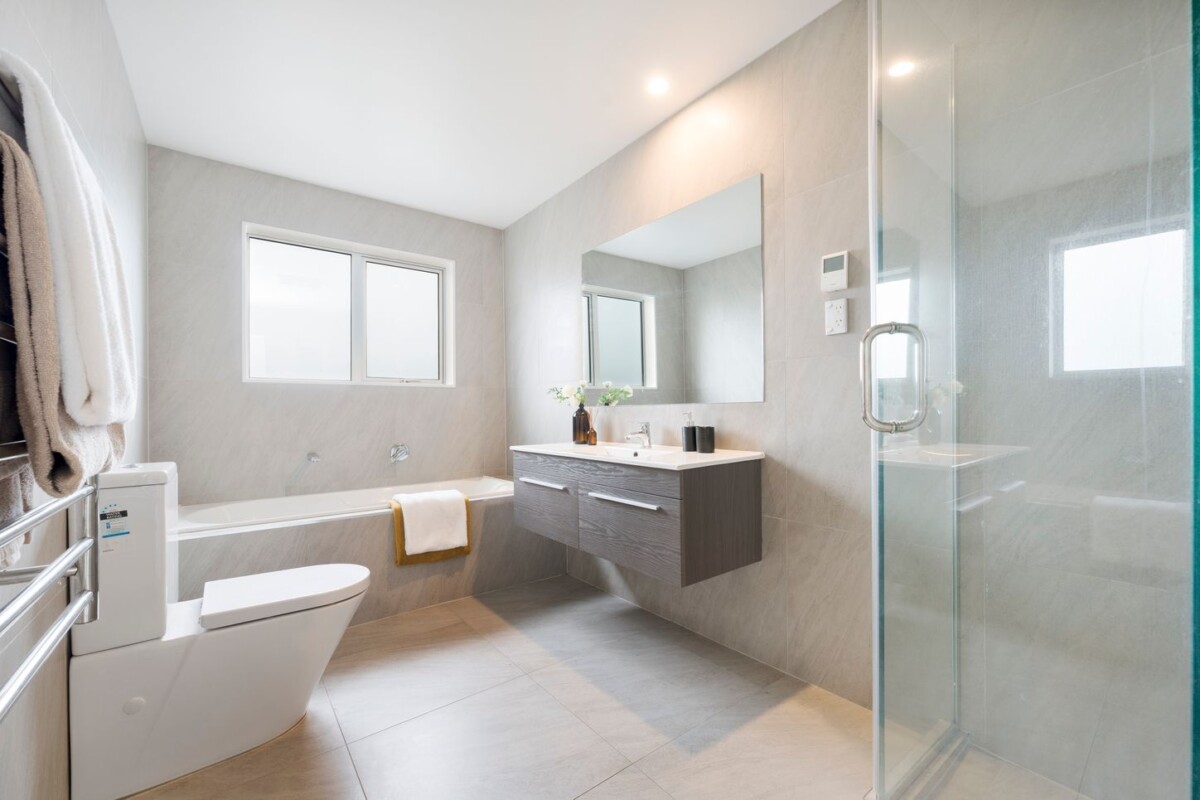 25A View Road, Henderson, Auckland