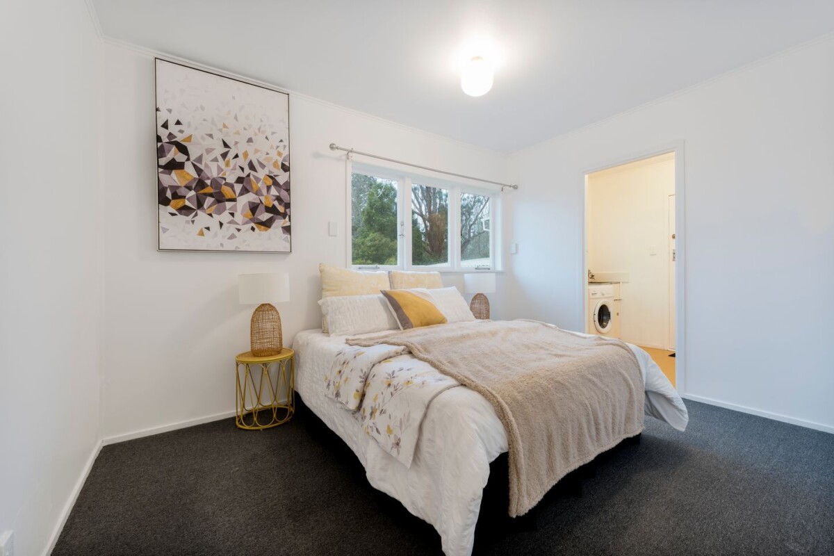 1/39 Lancaster Road, Beach Haven, Auckland