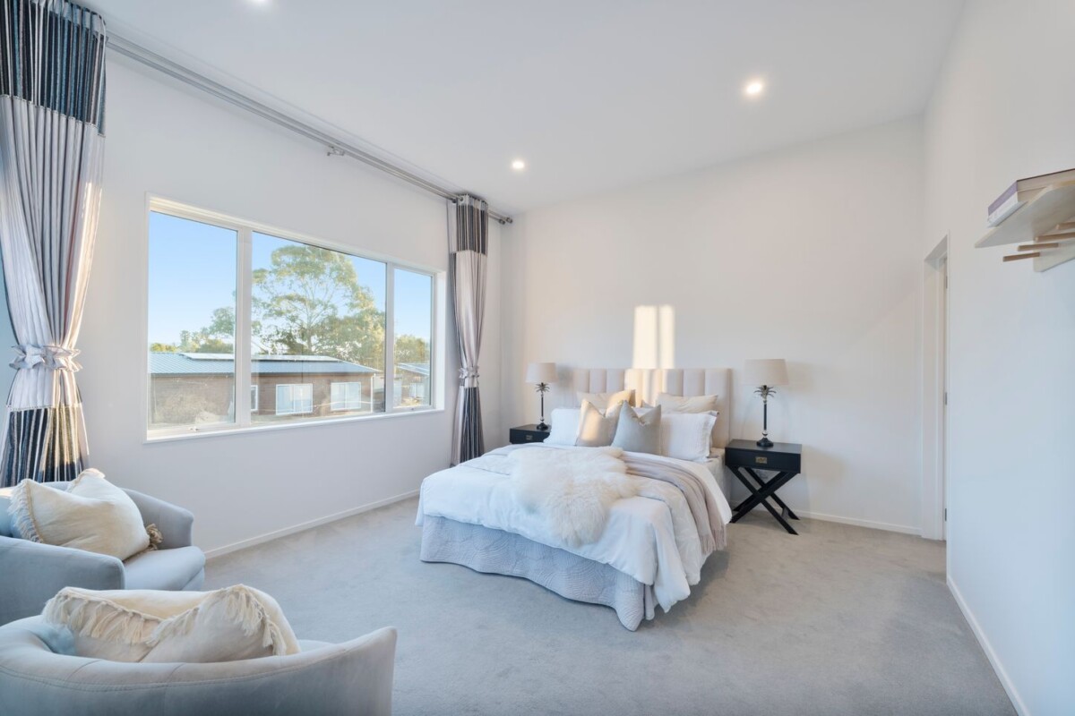 Vendor’s Paying Two Mortgages – This Must Be Sold, 22 Sunshine Boulevard, Sunnyvale, Auckland