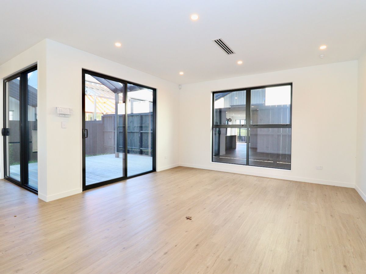 For rent, 4 bedrooms 2 bathrooms house, 59 Karaka Village Parade, Karaka, Auckland, Available Now