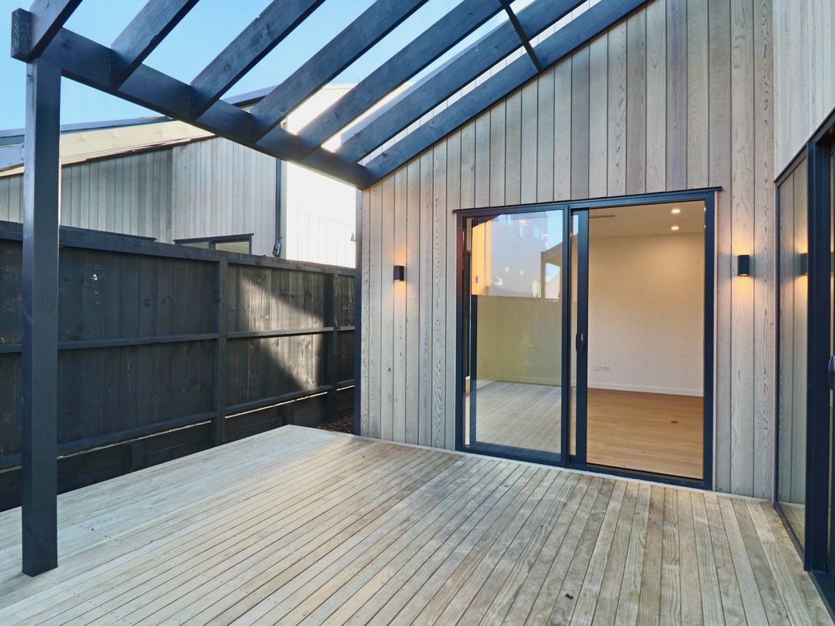 For rent, 4 bedrooms 2 bathrooms house, 59 Karaka Village Parade, Karaka, Auckland, Available Now