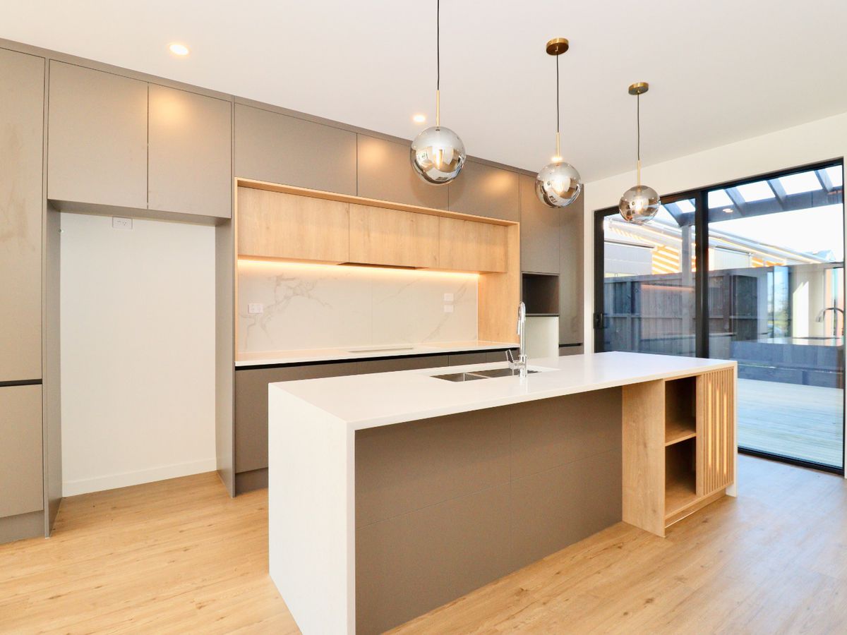 For rent, 4 bedrooms 2 bathrooms house, 59 Karaka Village Parade, Karaka, Auckland, Available Now