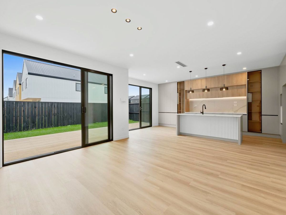 For rent, 4 bedrooms 3 bathrooms house , 73 Maungakaraka Road, Karaka, Auckland, Available Now