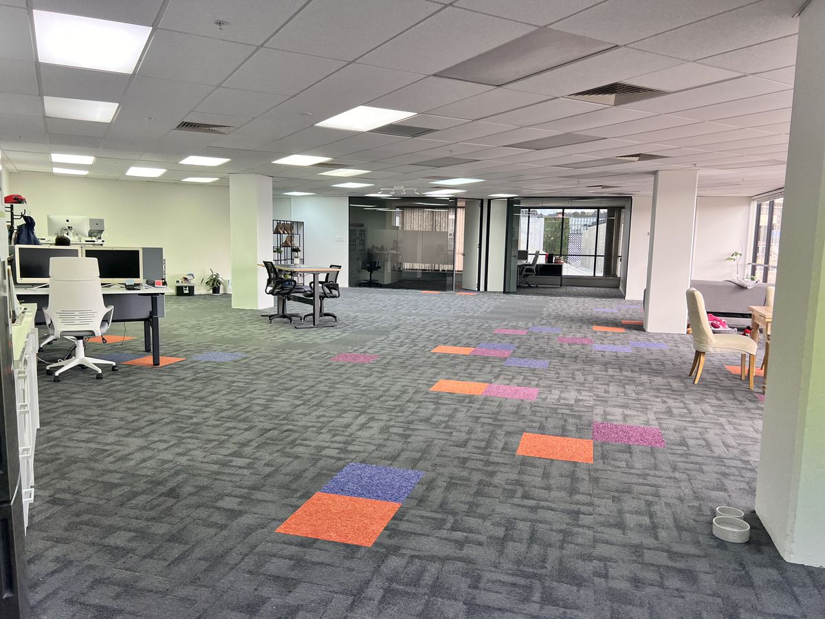 For lease, Three offices space available, floor size 110 m2, 300 m2,316 m2, 135 Broadway, Newmarket, Auckland