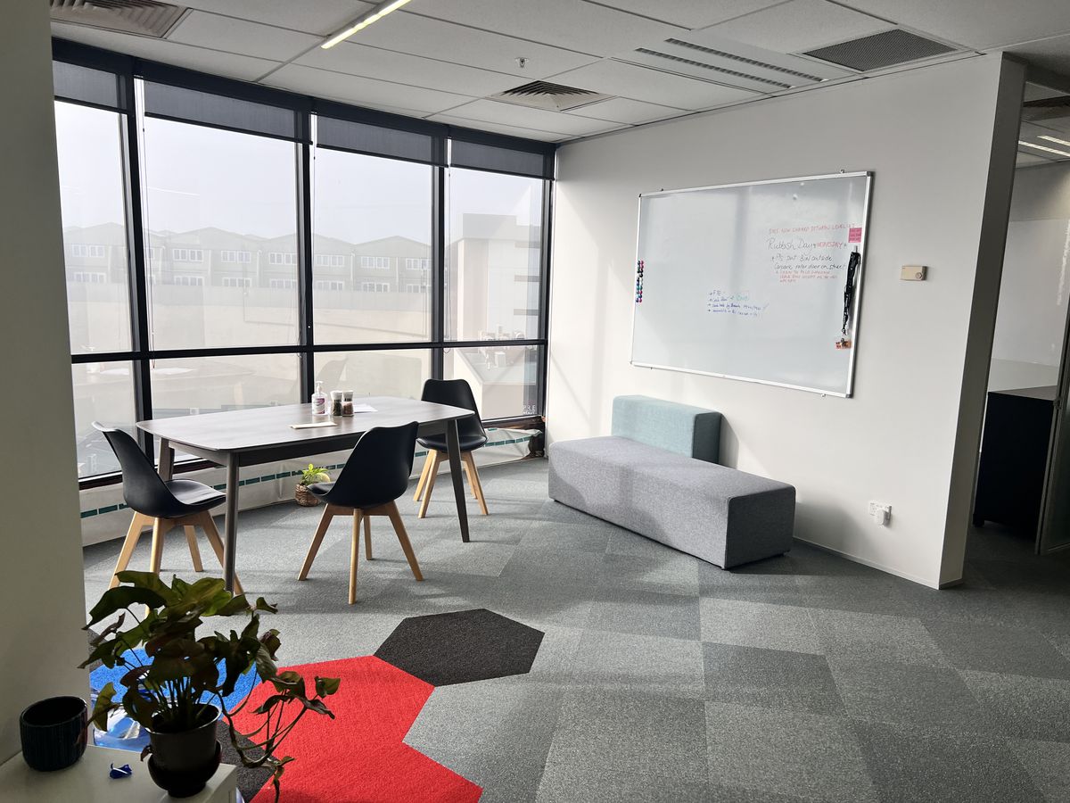 For lease, Three offices space available, floor size 110 m2, 300 m2,316 m2, 135 Broadway, Newmarket, Auckland