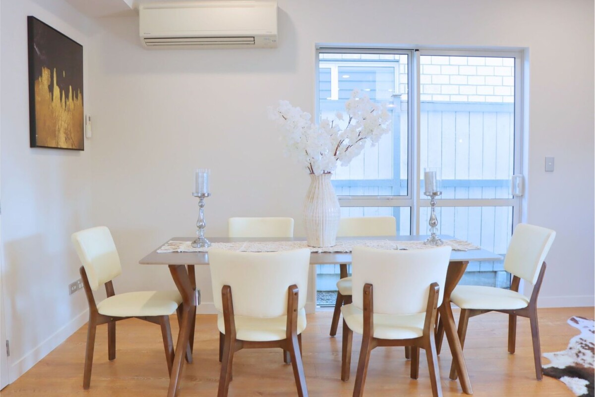 Walk to Ormiston Schools & Town Centre, 233 Murphys Road, Flat Bush, Auckland