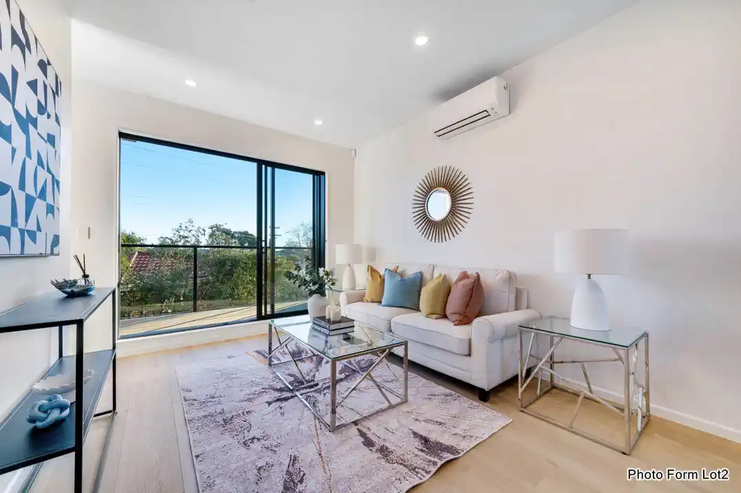 3/32 Tiraumea Drive, Pakuranga, Auckland