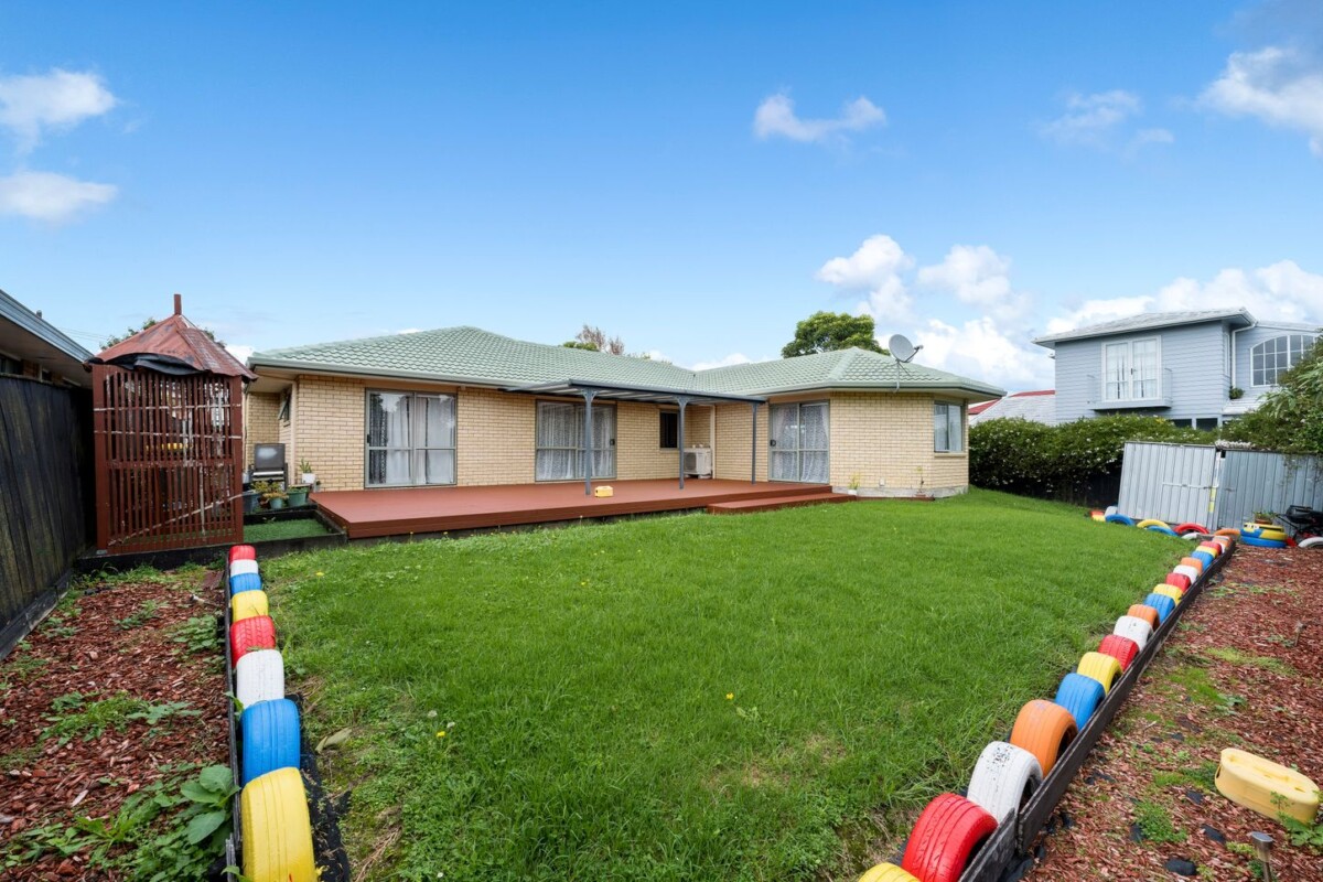 Overseas Owners Need A New Home To Nest, 161 Sturges Road, Henderson, , Auckland