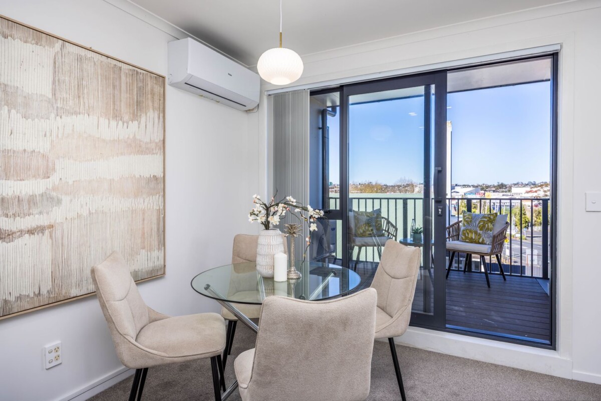 Renovated, 3Y/1 Wadier Place, Henderson, Auckland