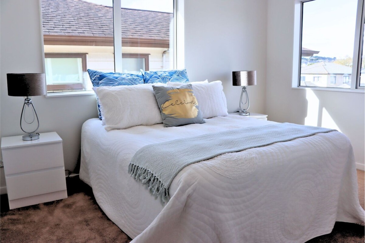 Walk to Ormiston Schools & Town Centre, 233 Murphys Road, Flat Bush, Auckland