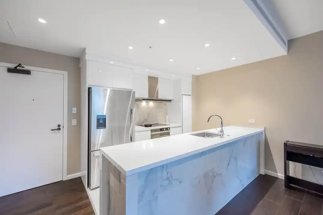 Auckland Girls’ Grammar School zone, 64m2 (approx) 2 bedrooms, plus a 21m² Balcony total is 85m² freehold apartment. currently rented at $680 pw, 406/47 Beach Road, City Centre, Auckland