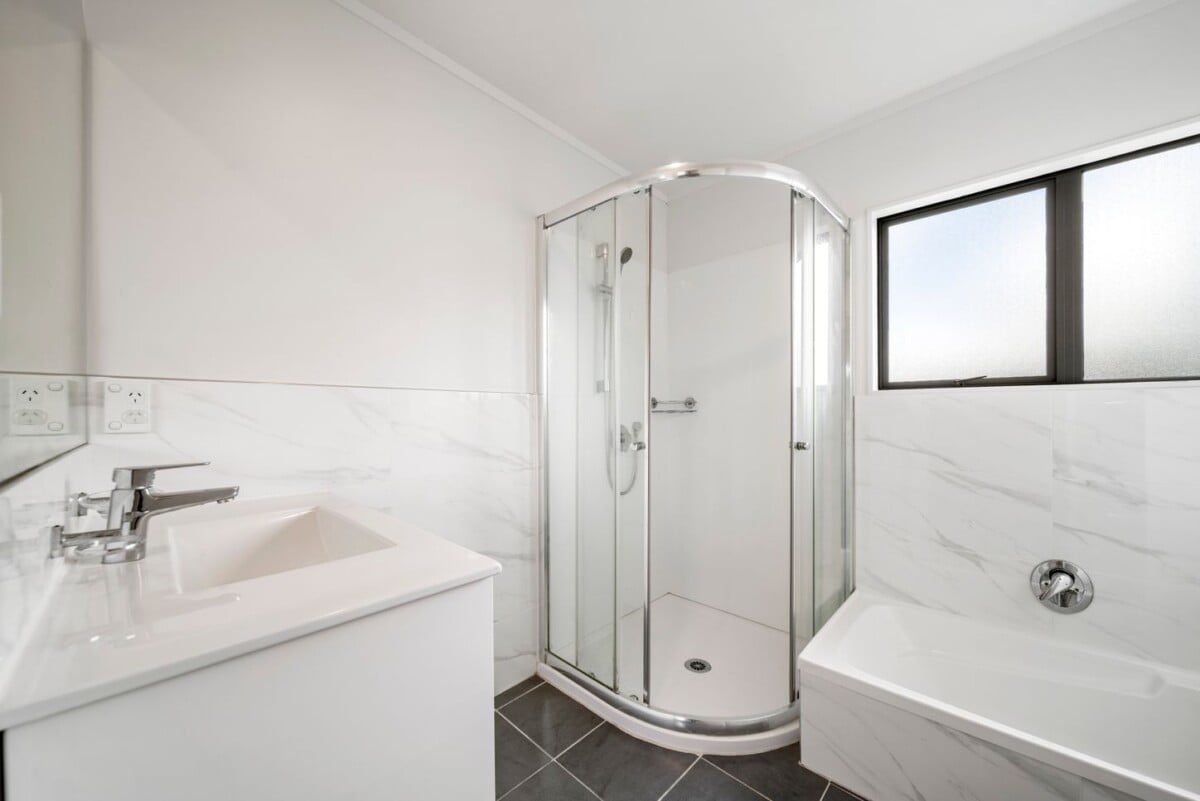 Must Sell – Owner Says Present All Offers, 2/109 Target Road, Totara Vale, Auckland