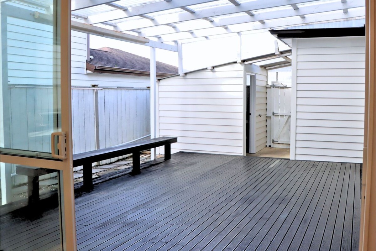 Walk to Ormiston Schools & Town Centre, 233 Murphys Road, Flat Bush, Auckland