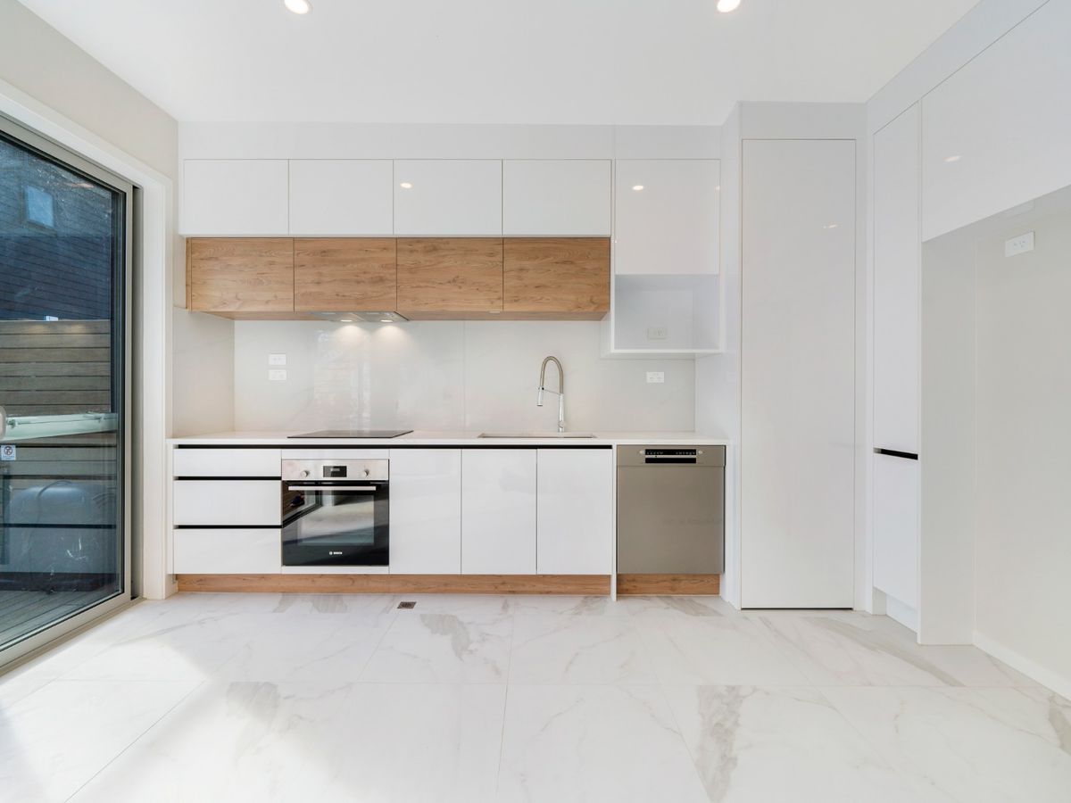 For rent, 2 bedrooms 2 bathrooms townhouse, 5 / 20 Bentley Road, Otara, Auckland, Available from 10 Sep 2025