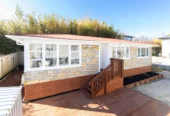Move-in ready, RENOVATED standalone 3 beds 1.5 baths house on 290m2 section, close to schools, shops and public transport, 26A Jamaica Place, Blockhouse Bay, Auckland