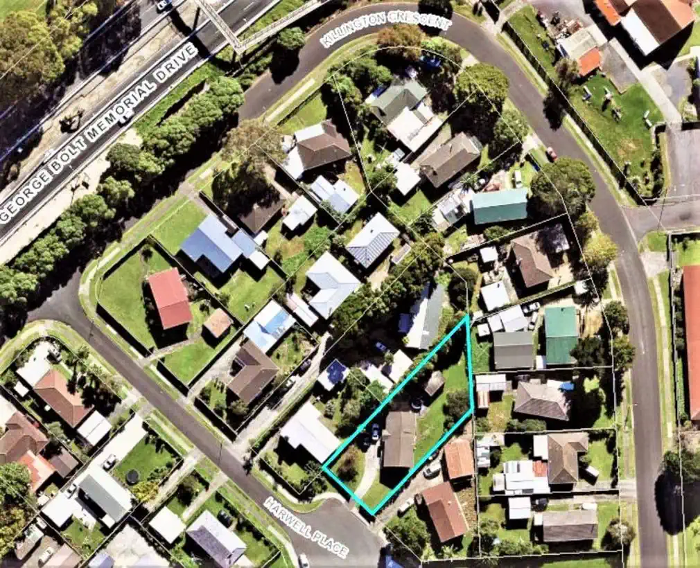 For rent, 3 bedrooms 1 bathroom house, 12 Harwell Place, Mangere, Auckland, Available now