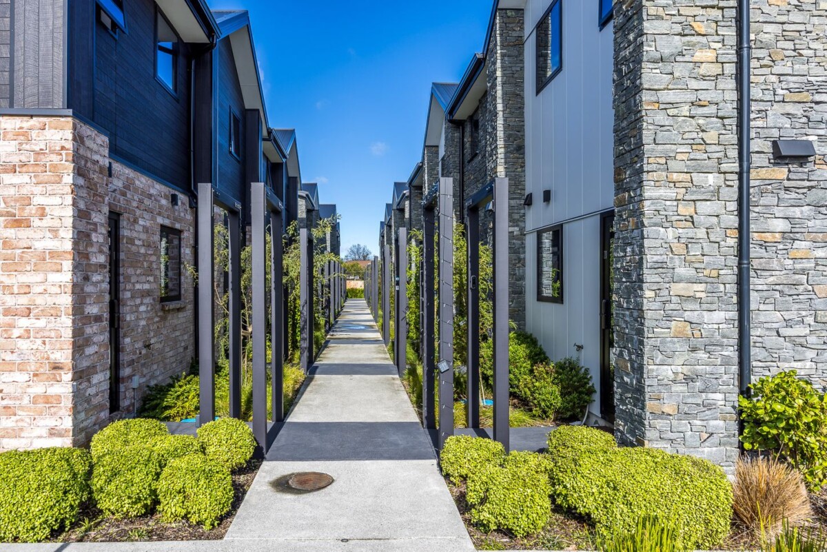 11/10 Fathom Place, Te Atatu Peninsula, , Auckland