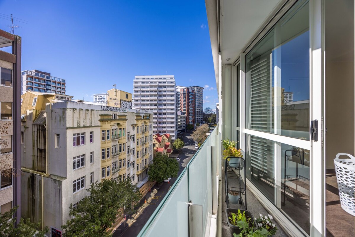 Aucklang Girls Grammar School zone, 55m2 1 bed 1 bath 1 car park fully furnished apartment, located just down from the University of Auckland and only a short walk to the High Street boutiques, cafes, and galleries. 602/7 Eden Crescent, Auckland Central, Auckland