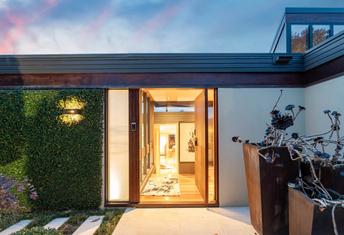 Auckland Grammar, Epsom Girls’ Grammar School zone, 5 beds 5 baths house on 1205m2 section, CV $7,900,000 (2024)., 82A Arney Road, Remuera,Auckland