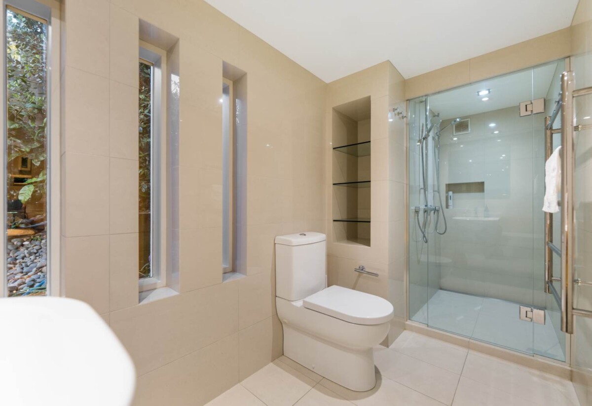 Auckland Grammar, Epsom Girls’ Grammar School zone, 5 beds 5 baths house on 1205m2 section, CV $7,900,000 (2024)., 82A Arney Road, Remuera,Auckland