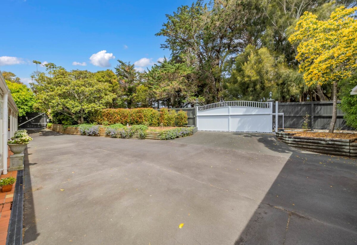 8003m² Coastal Estate, 37 Scott Road, Stanmore Bay, Auckland