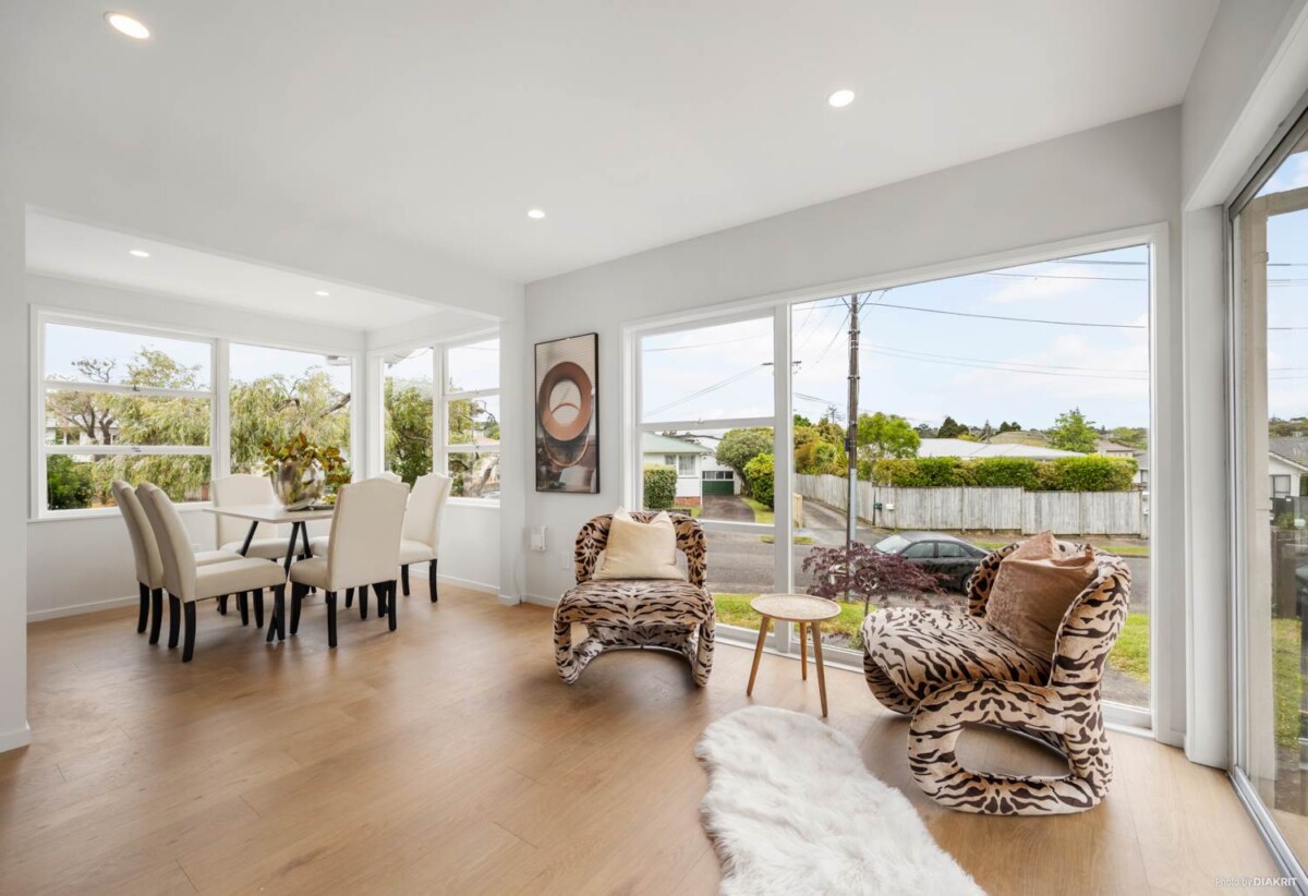 Dual Entrances, 6 (3+3) Beds house on 612m2 section, Newly Renovated Front Wing, 6 Brabham Place, Avondale, Auckland