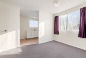 Must sell, 2/14 Silver Creek Road, Weymouth, Auckland