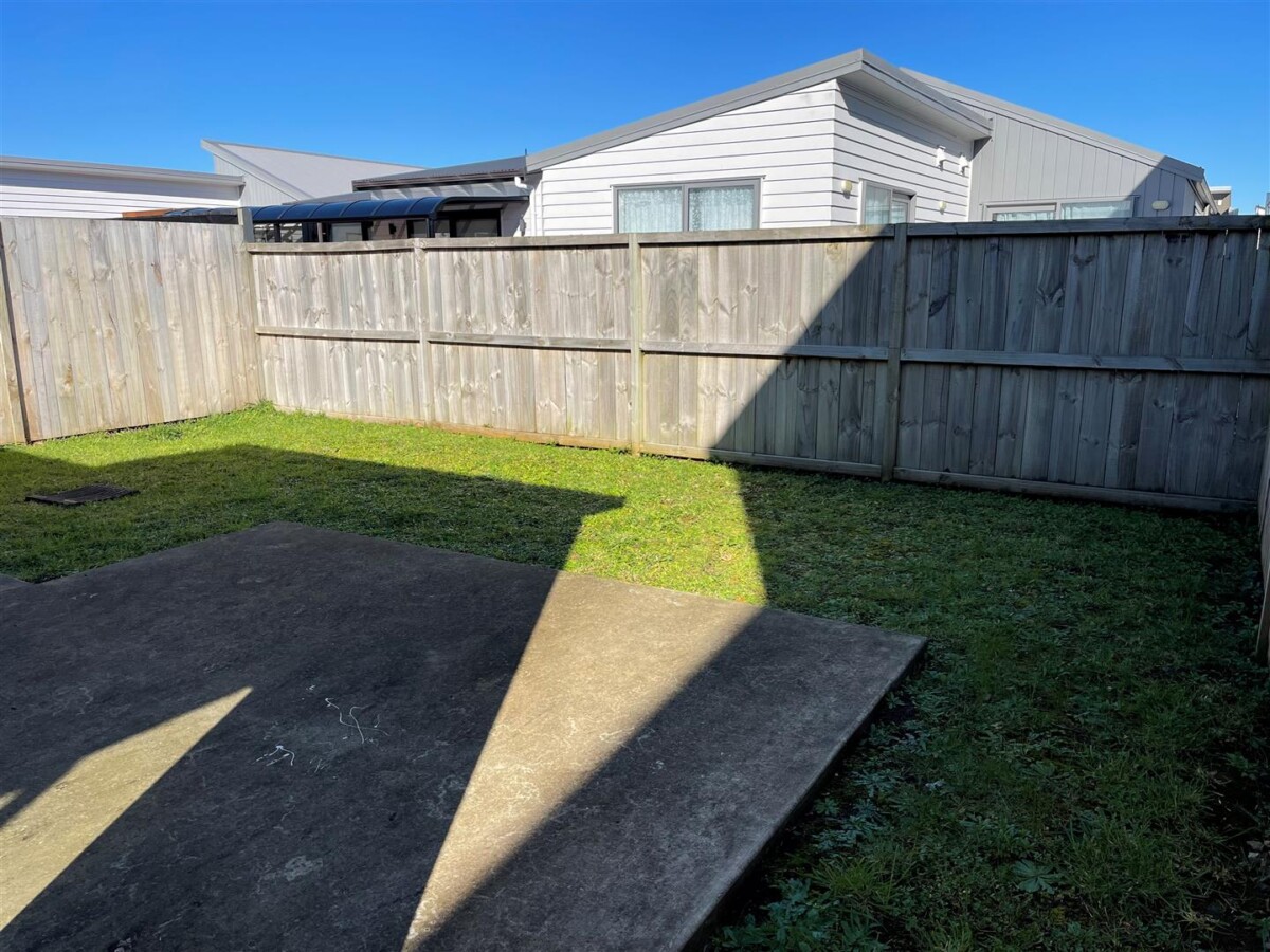 10 Year Master Build Guarantee, brandnew 3 beds 3 baths house with garage on 224m2 section, close to train station, shops, cafes, schools and Bruce Pulman Park, 25 Clayden Shuttleworth St, Takanini, Auckland