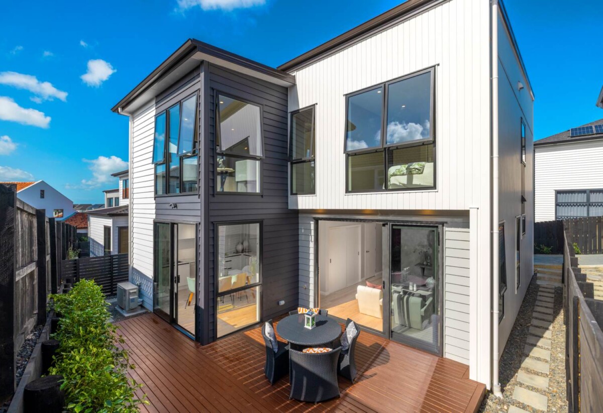 16B Silverton Avenue, Wai O Taiki Bay, Auckland